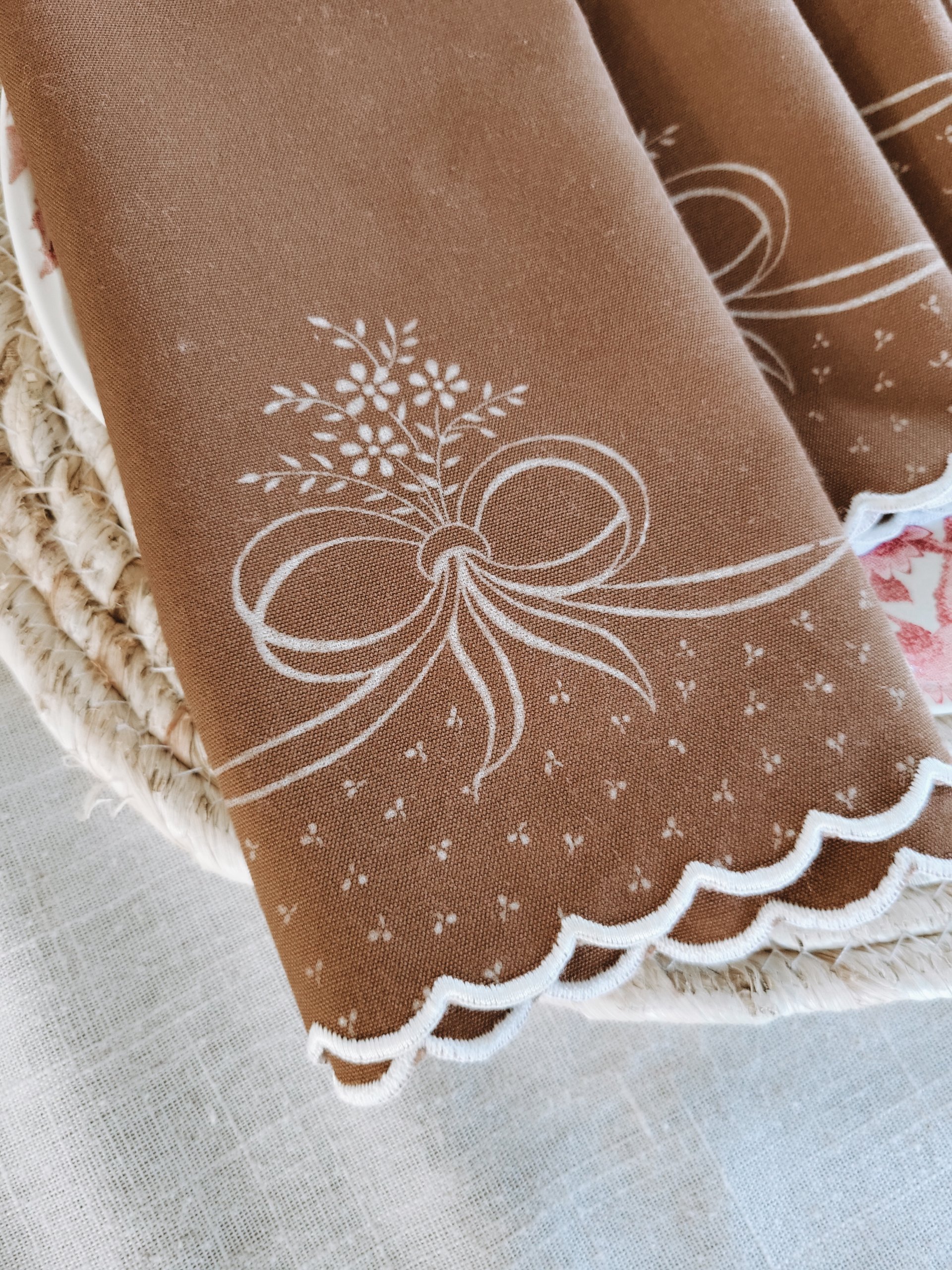 Set of 5 Autumn Bow & Botanical Textile Placemats — view 3