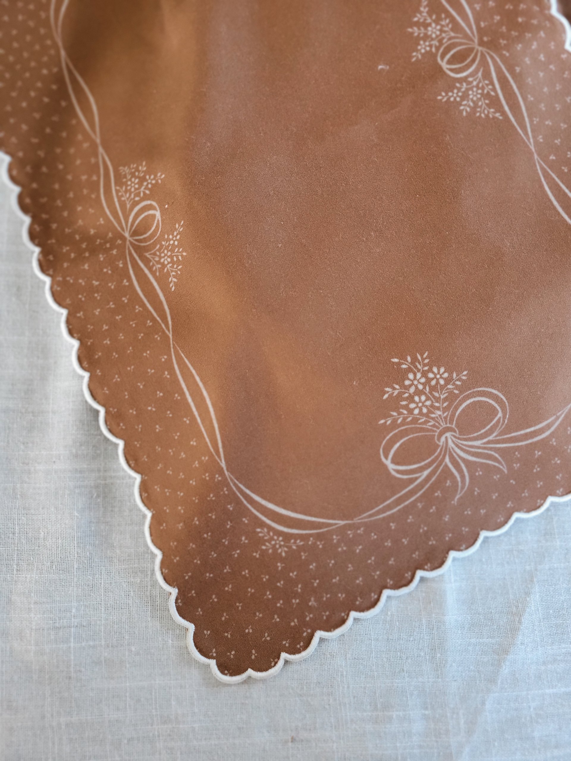 Set of 5 Autumn Bow & Botanical Textile Placemats — view 4