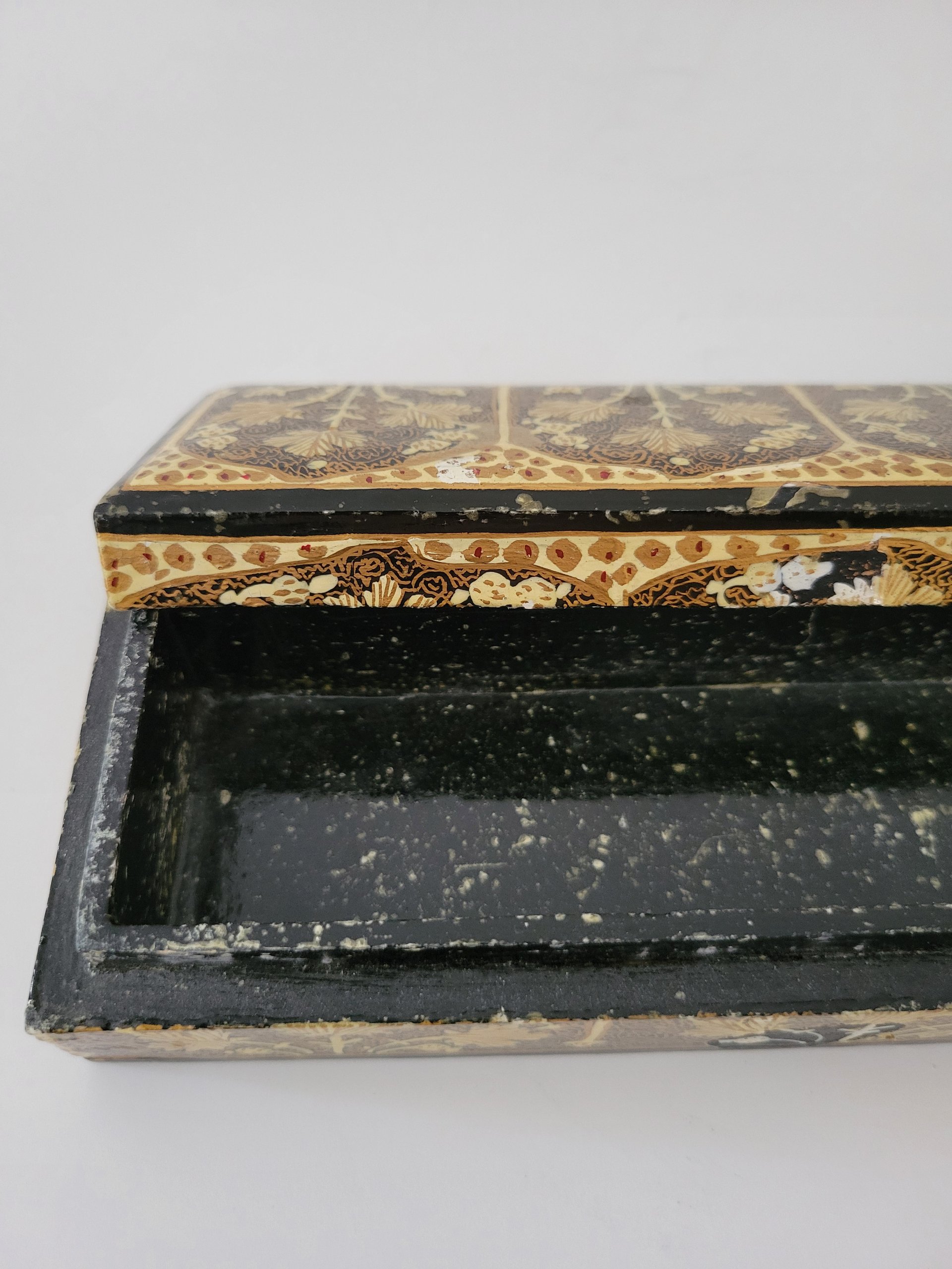 Vintage Kashmir Papier-mâché Box — view 5