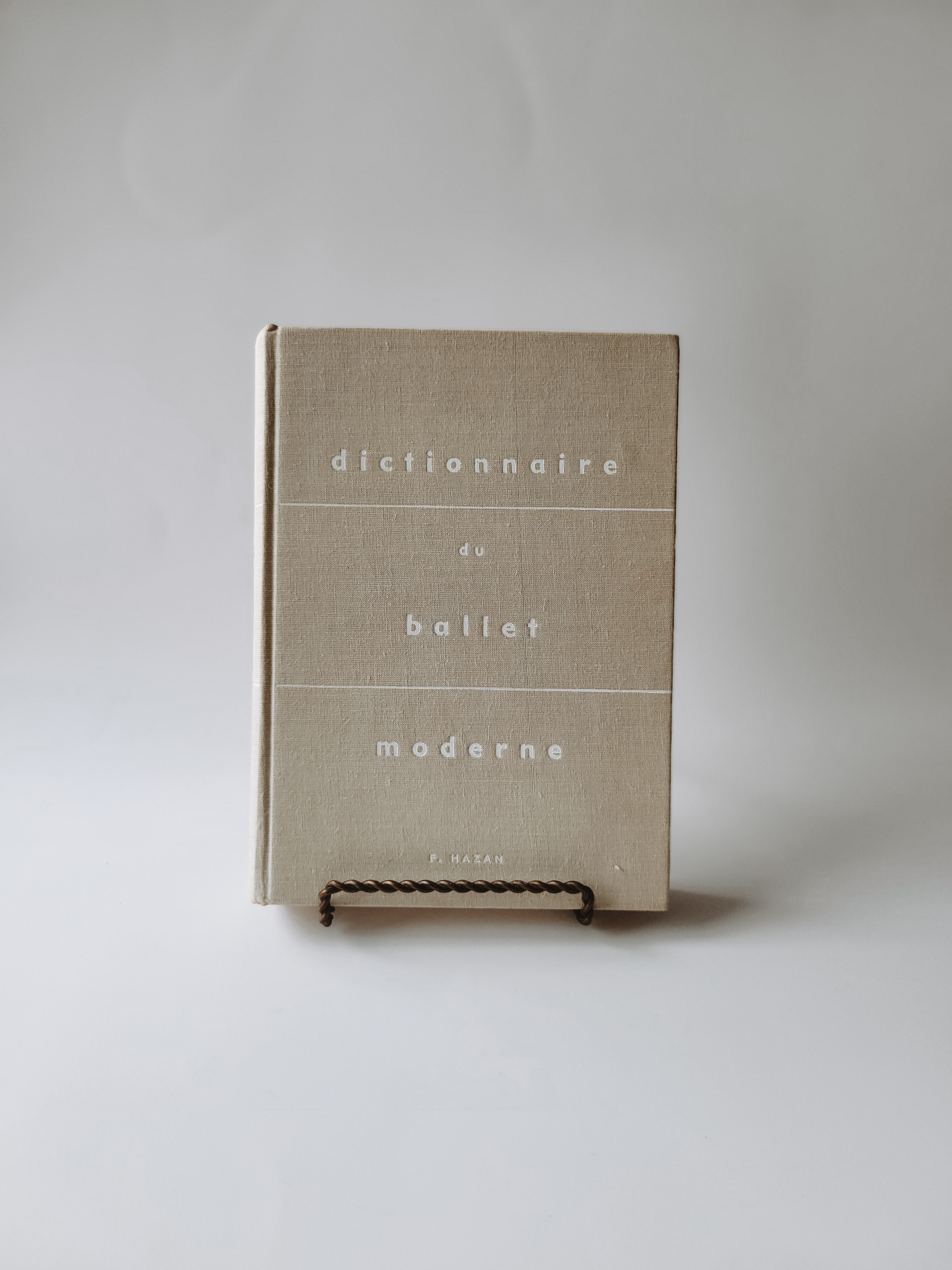 'Dictionnaire du Ballet Moderne' by F.Hazan