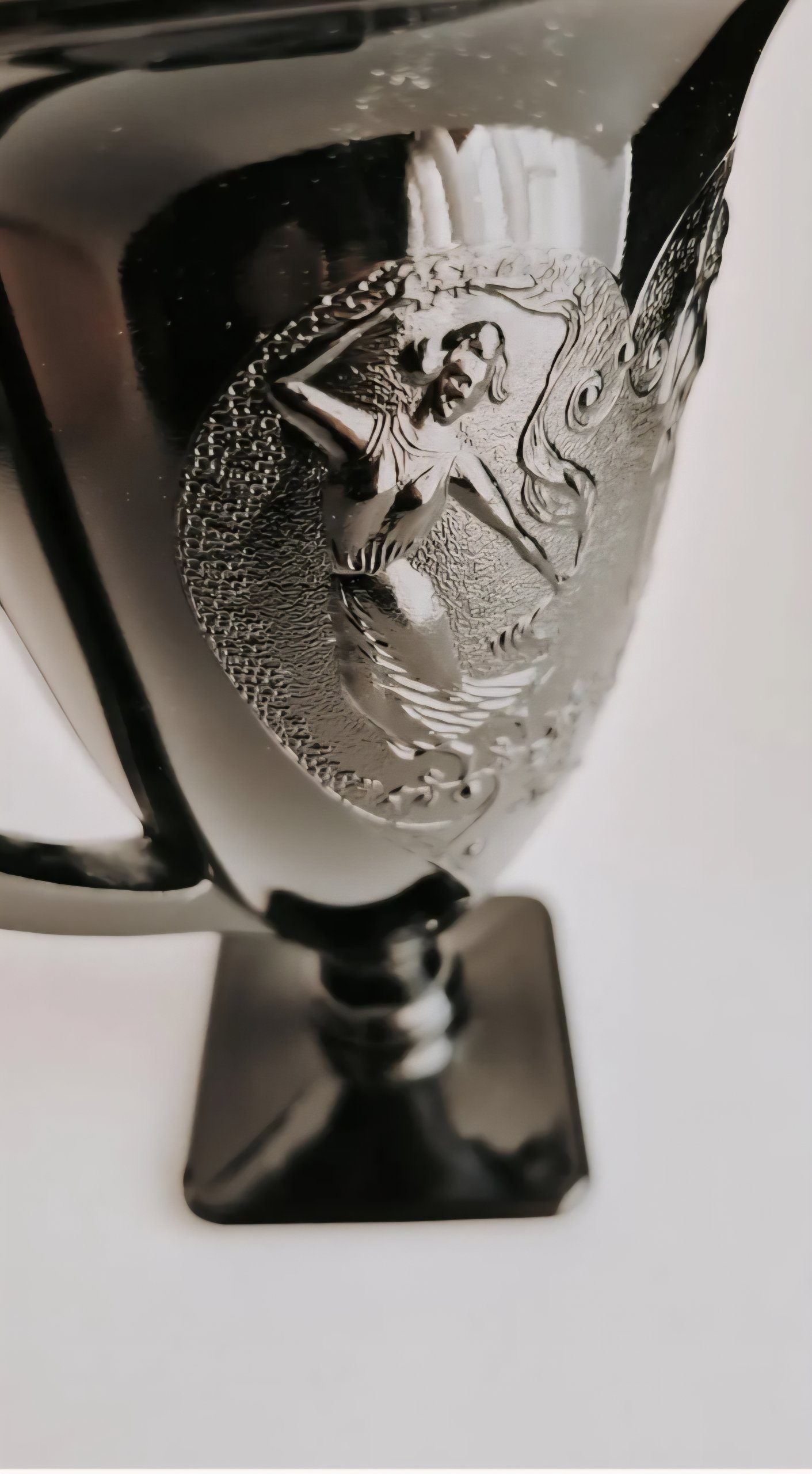 Vintage L.E. Smith Black Amethyst Trophy Vase — view 4