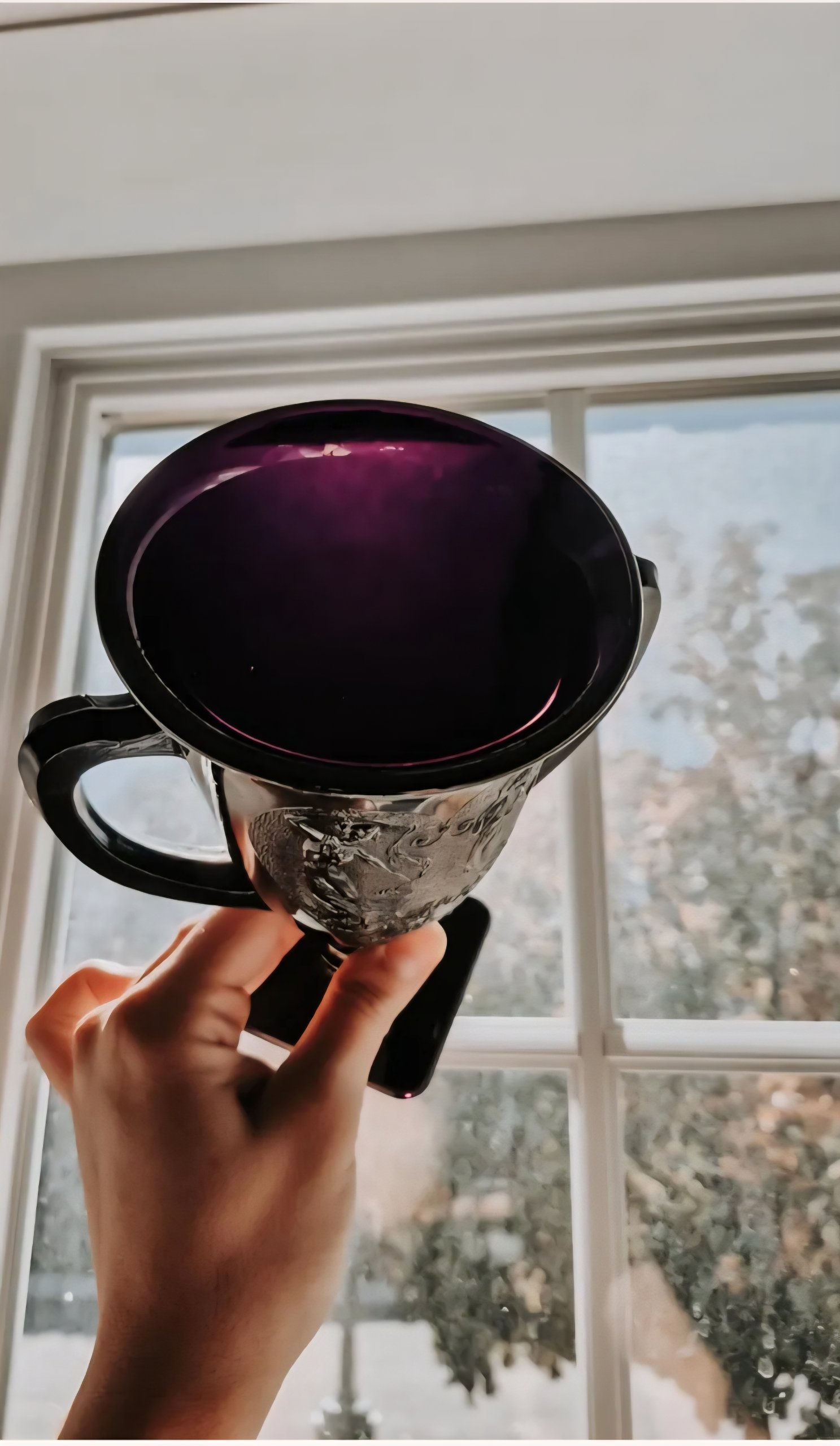 Vintage L.E. Smith Black Amethyst Trophy Vase — view 5