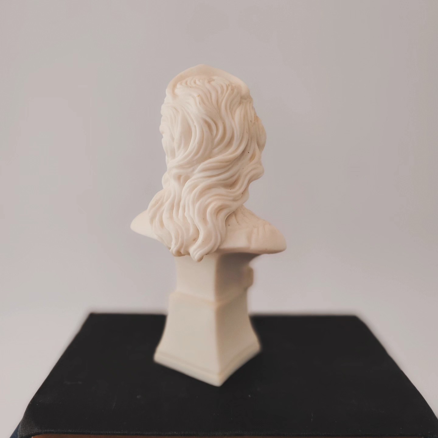 Vintage Empress Elisabeth of Austria Bust — view 3