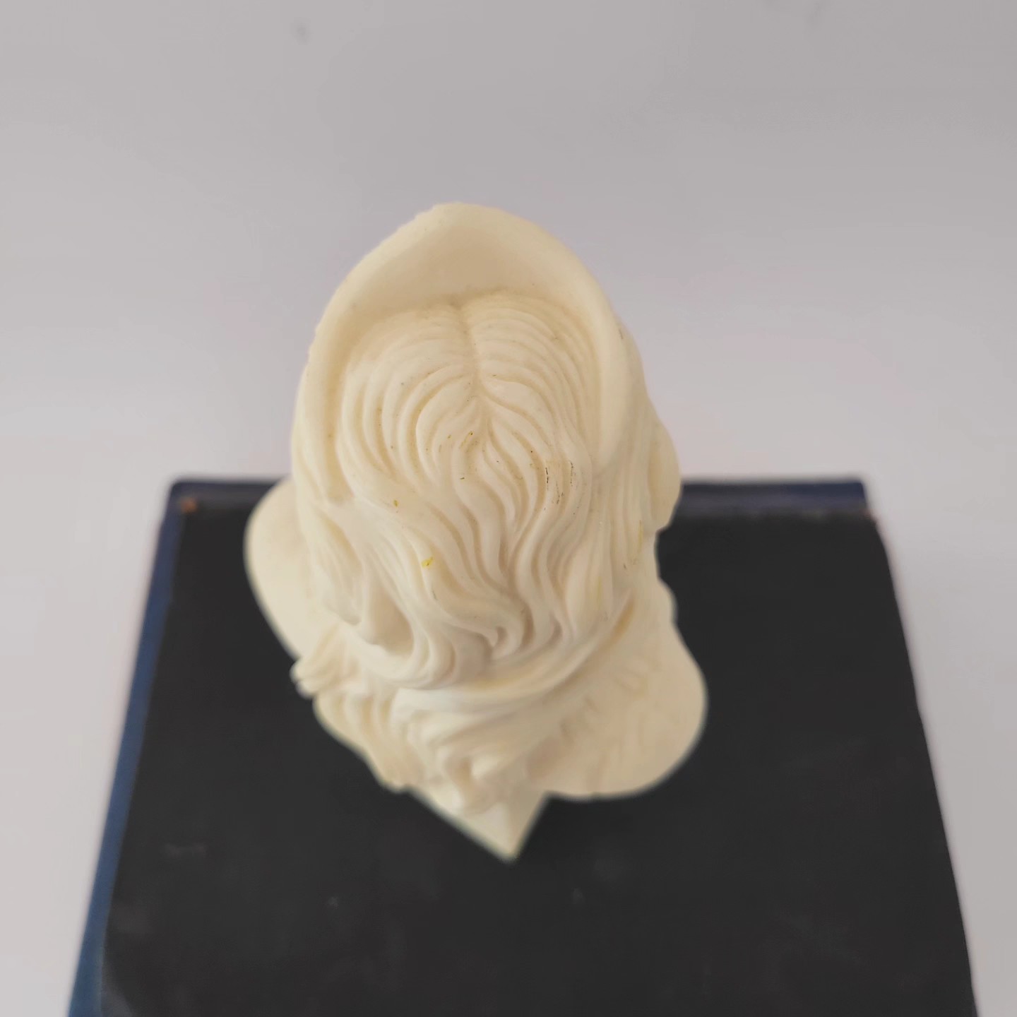 Vintage Empress Elisabeth of Austria Bust — view 5