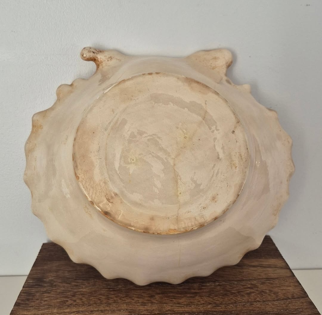 Vintage Ceramic Byron Mold Clamshell Dish — view 3