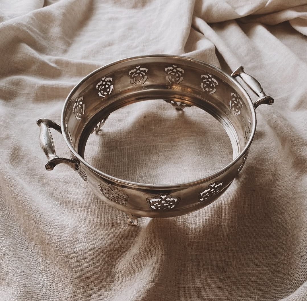 Vintage Viking Plate Under-tray — view 2