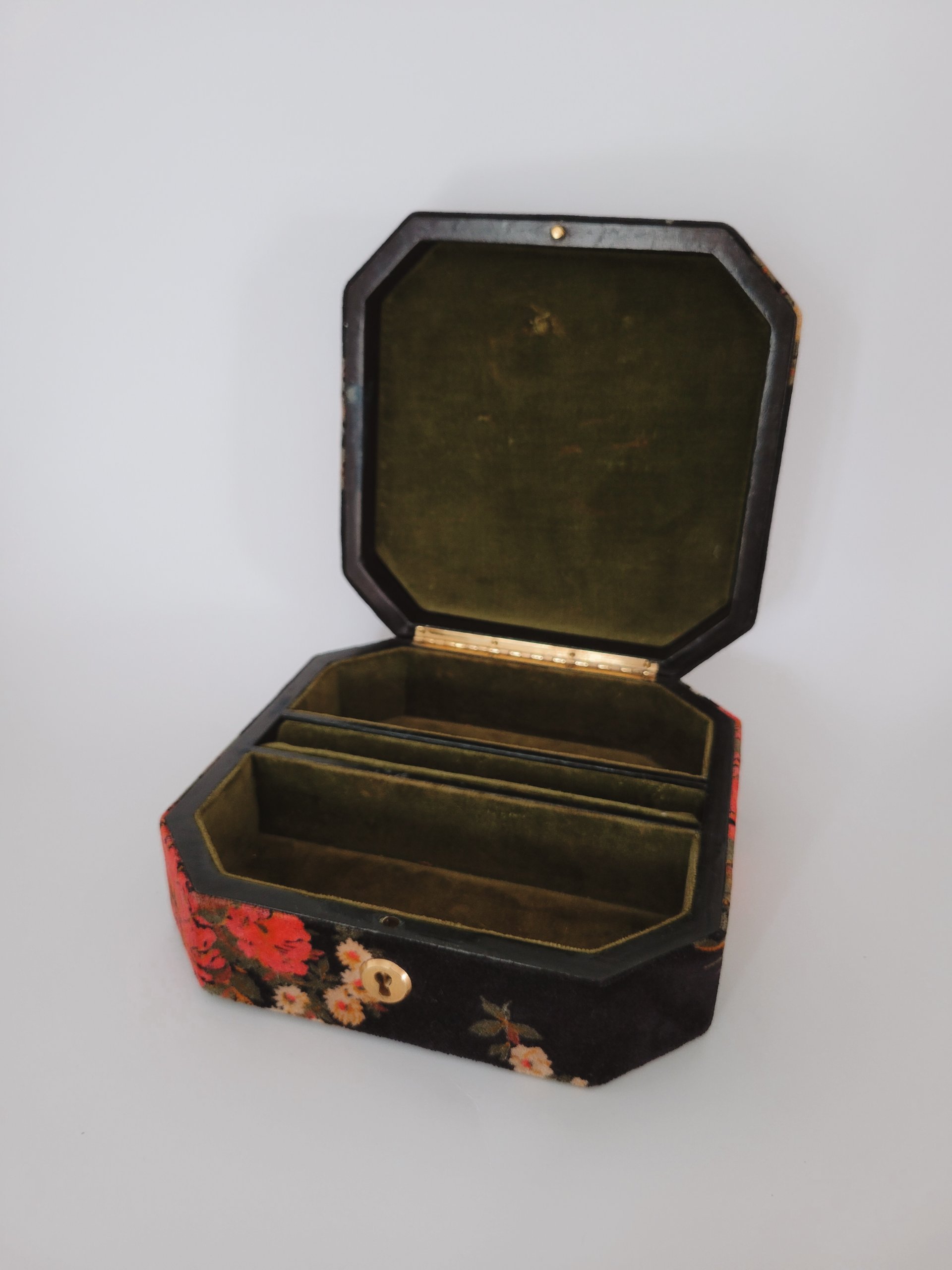 Vintage Italian Jewelry Box — view 3