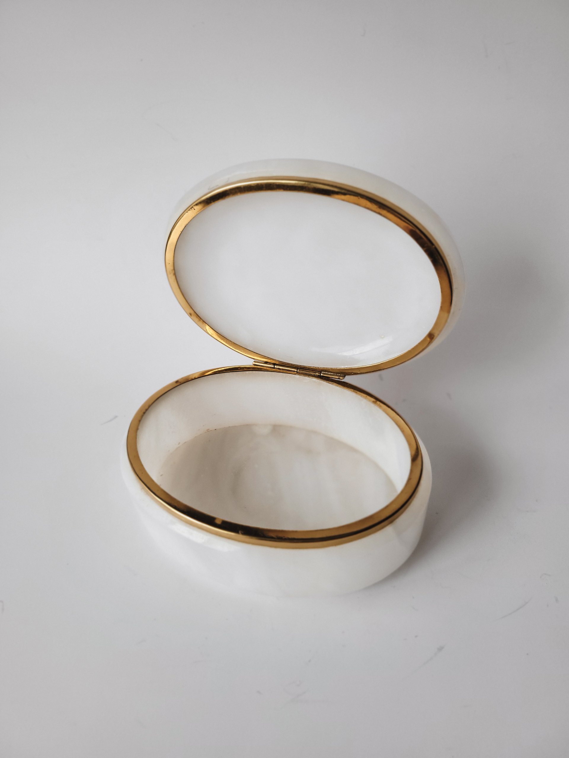 White Alabaster Box — view 3
