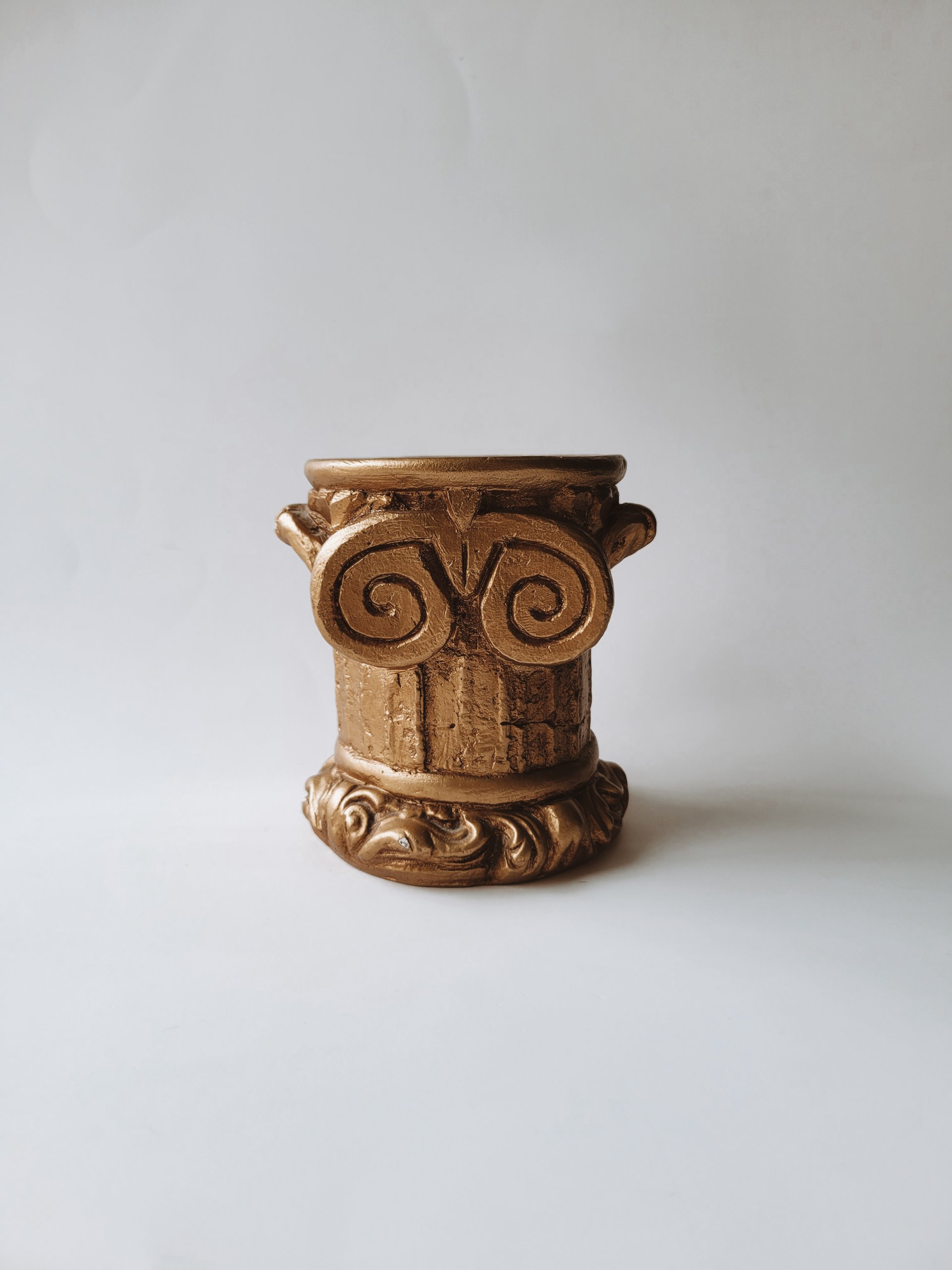 Gilt Neoclassical Riser