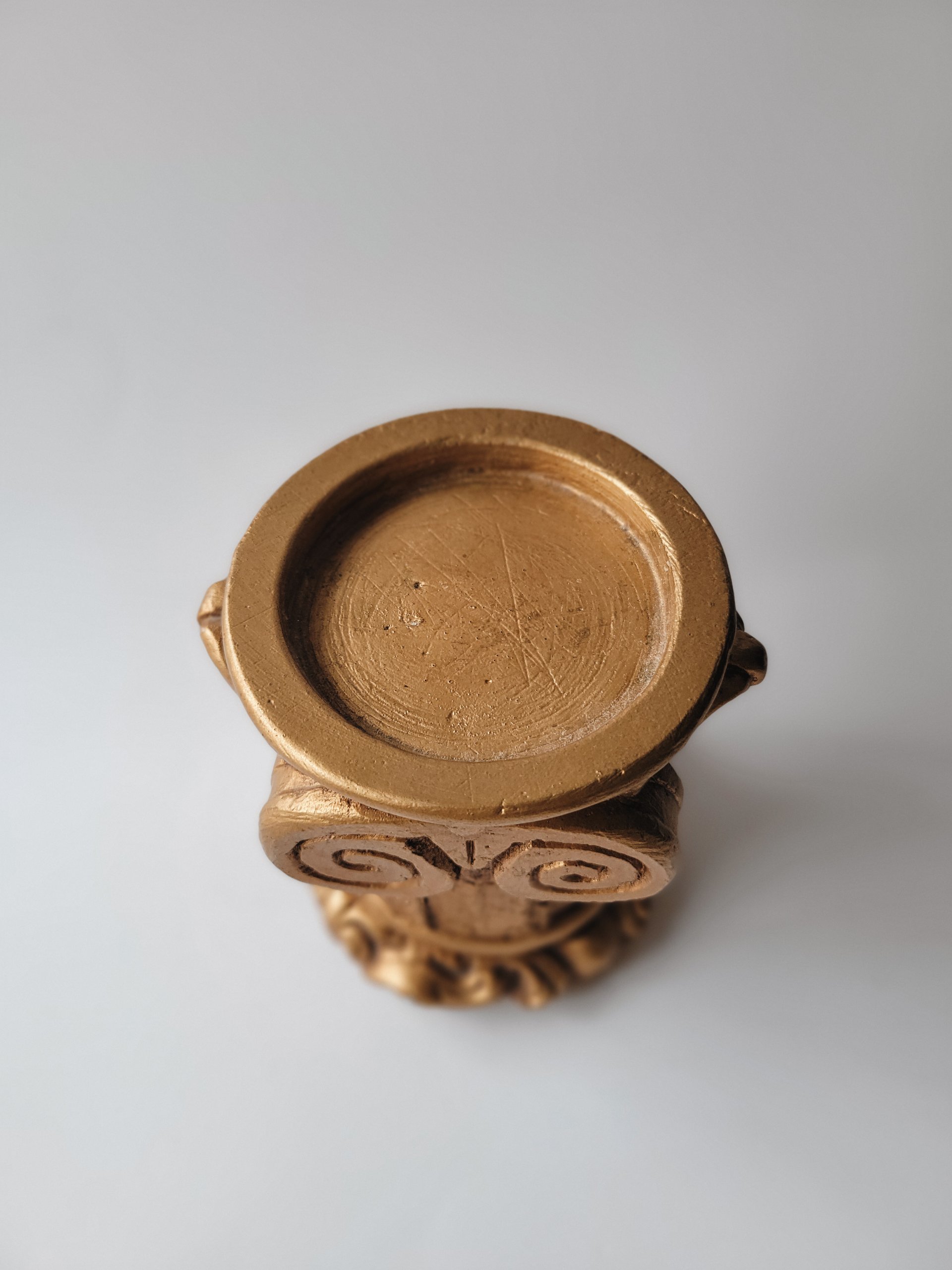 Gilt Neoclassical Riser — view 3
