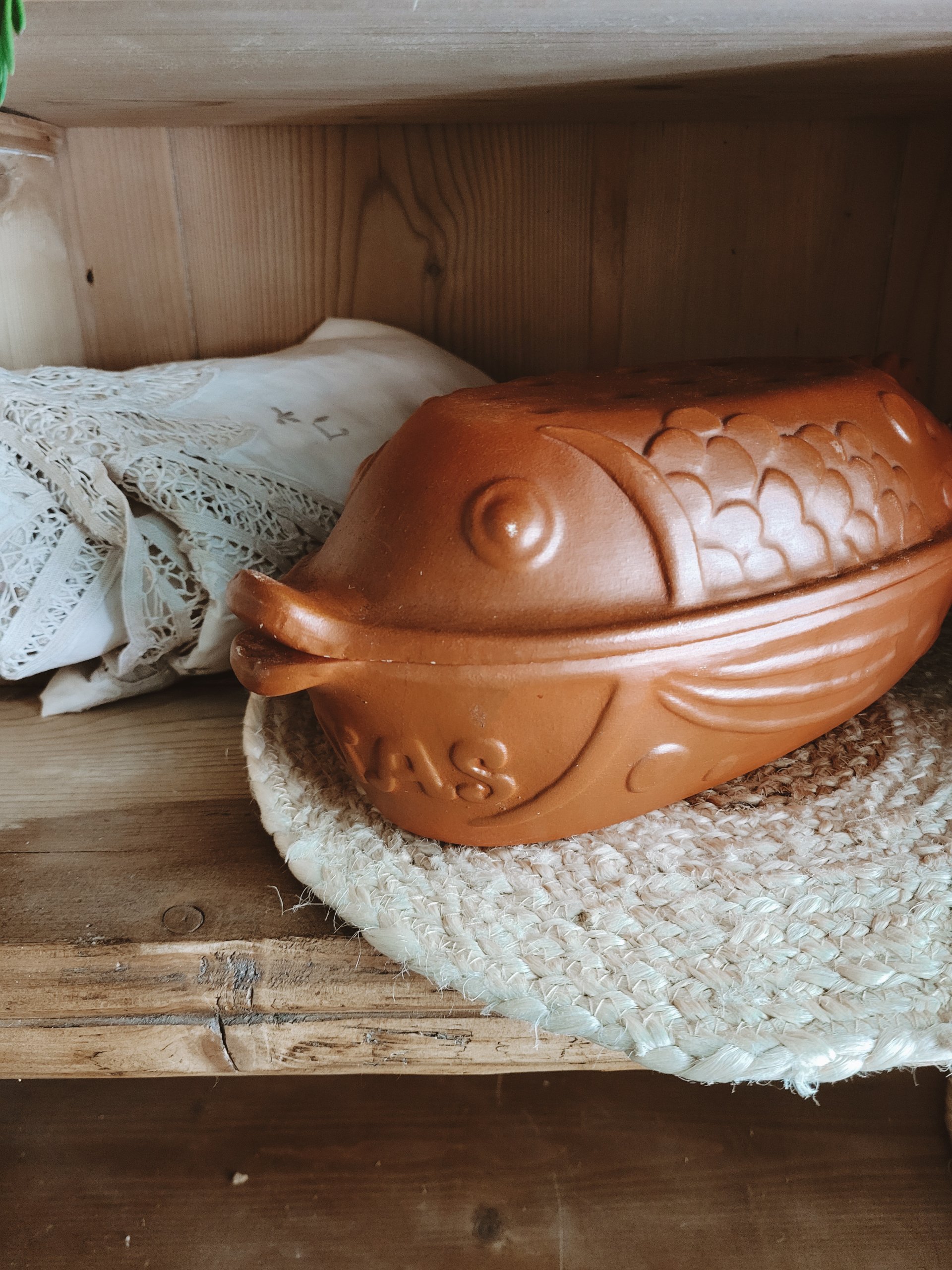Jonas Terracotta Fish Baker