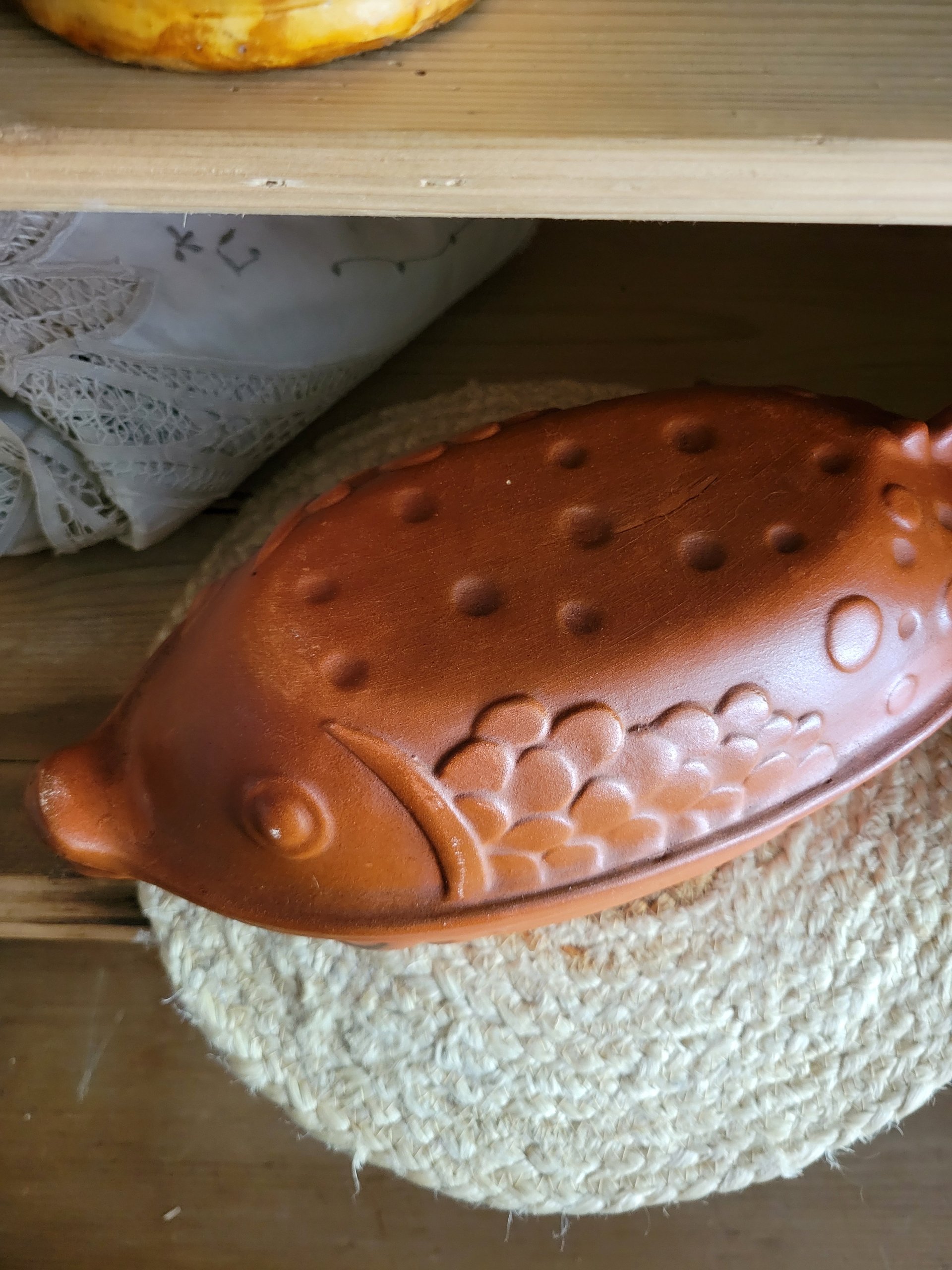 Jonas Terracotta Fish Baker — view 2