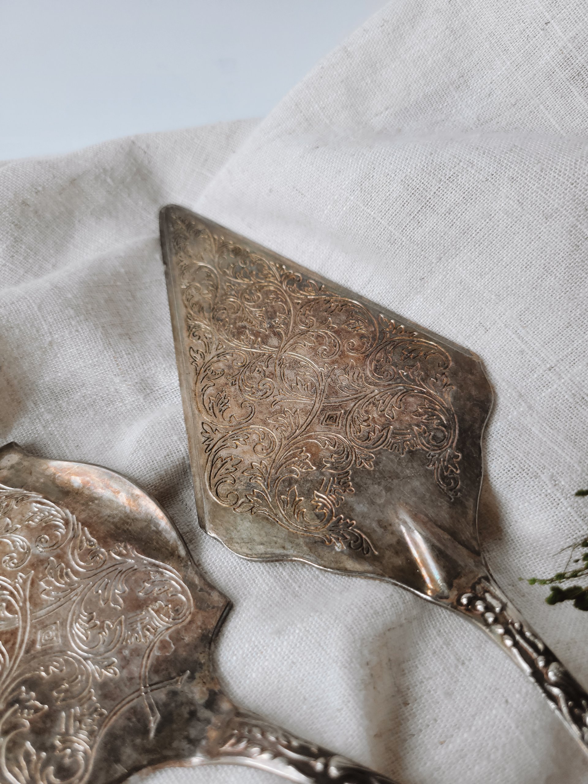 Vintage Italian Cake & Pie Server Set — view 4