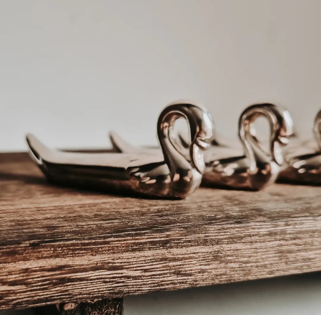 Silver Swan Knife Rests