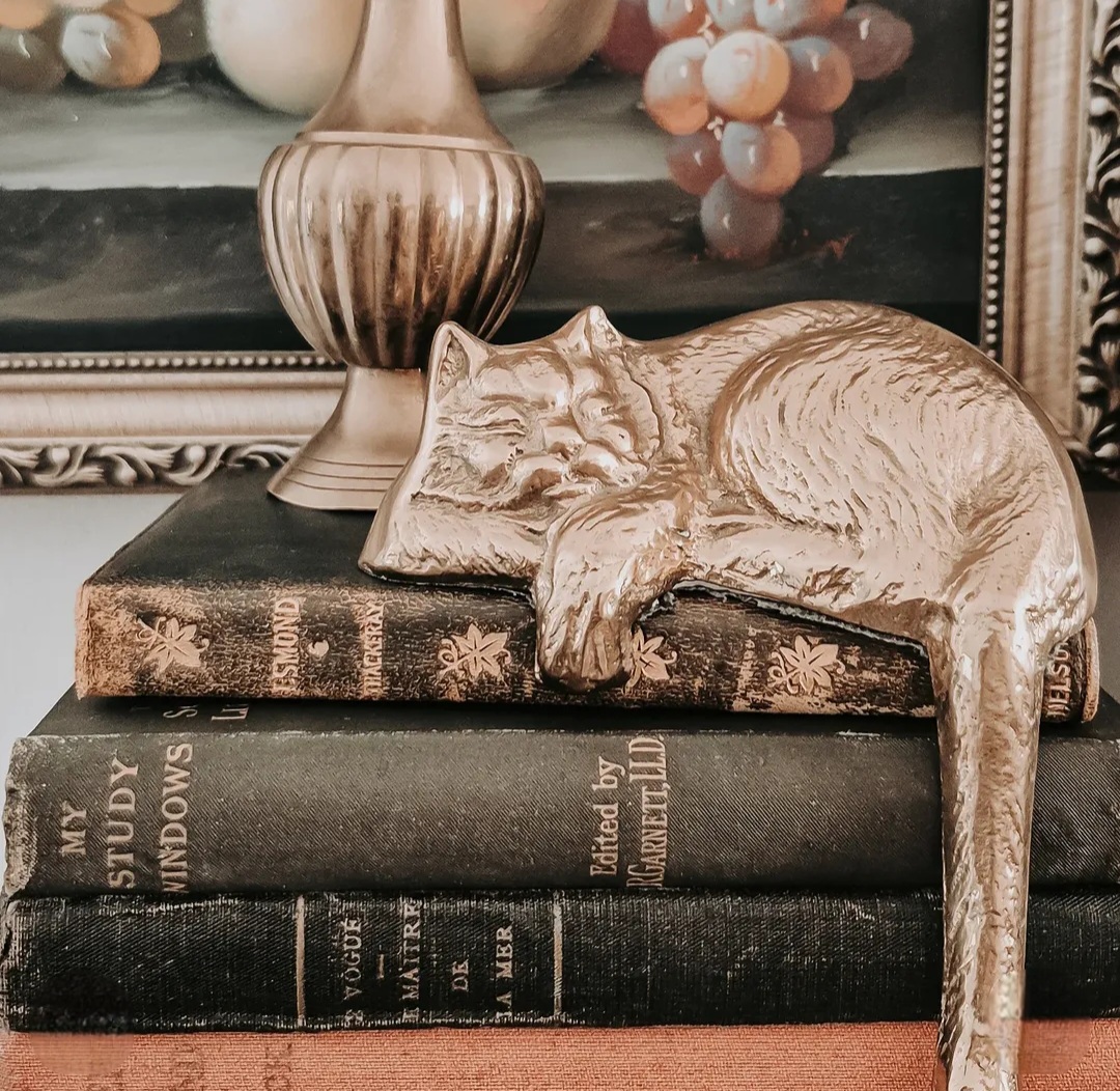 Sleeping Brass Cat No.1