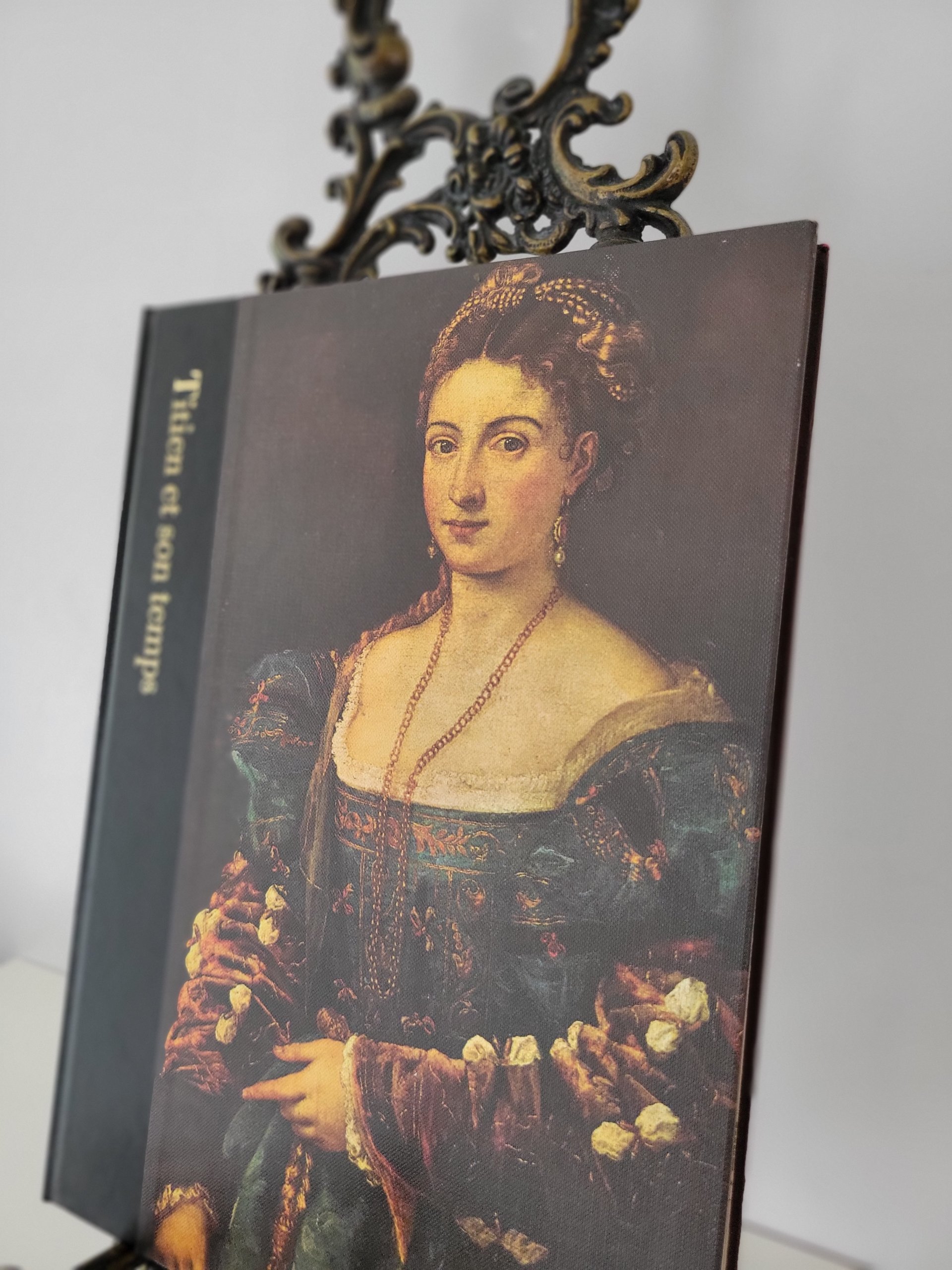 Vintage French Art History Book — view 2