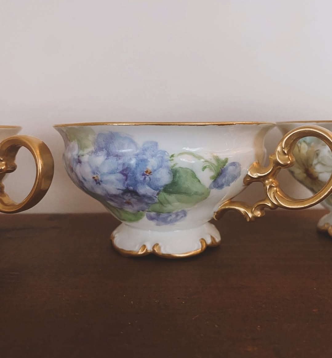 Set of 3 Vintage Hutschenreuther ‘Sylvia’ Teacups — view 3