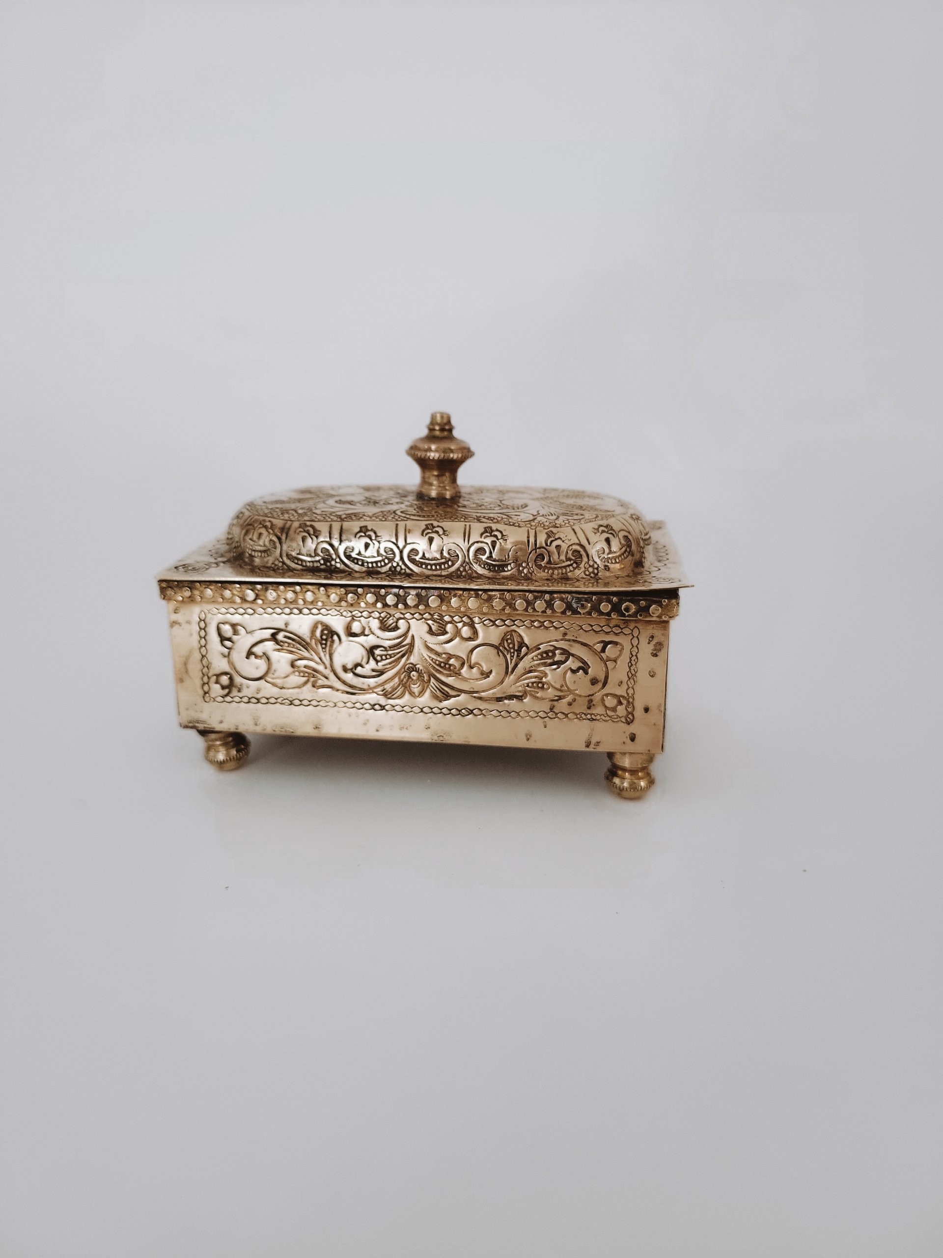 Vintage Brass Box — view 2