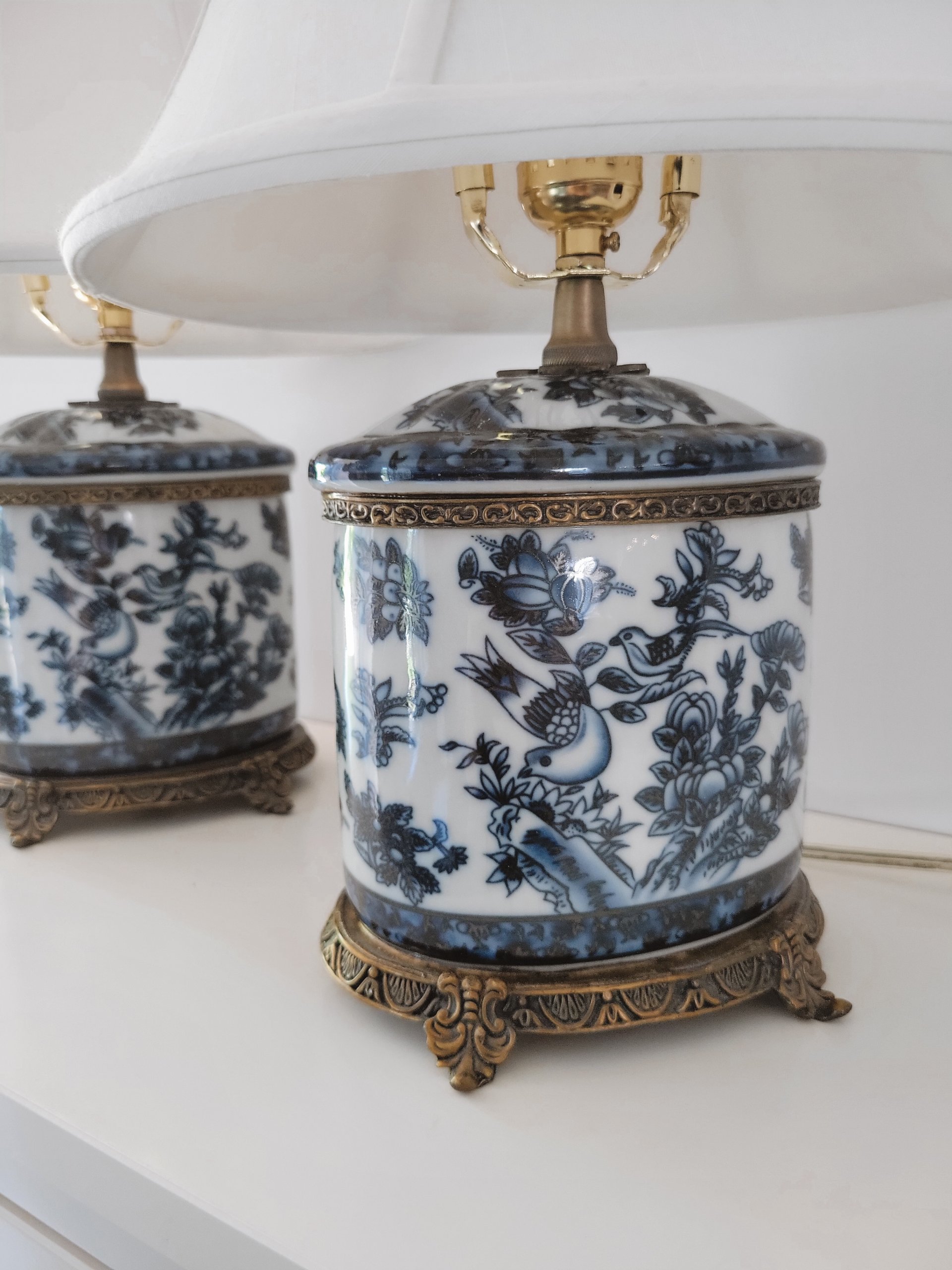 Pair of Vintage Blue & White Chinoiserie Porcelain Table Lamps — view 3