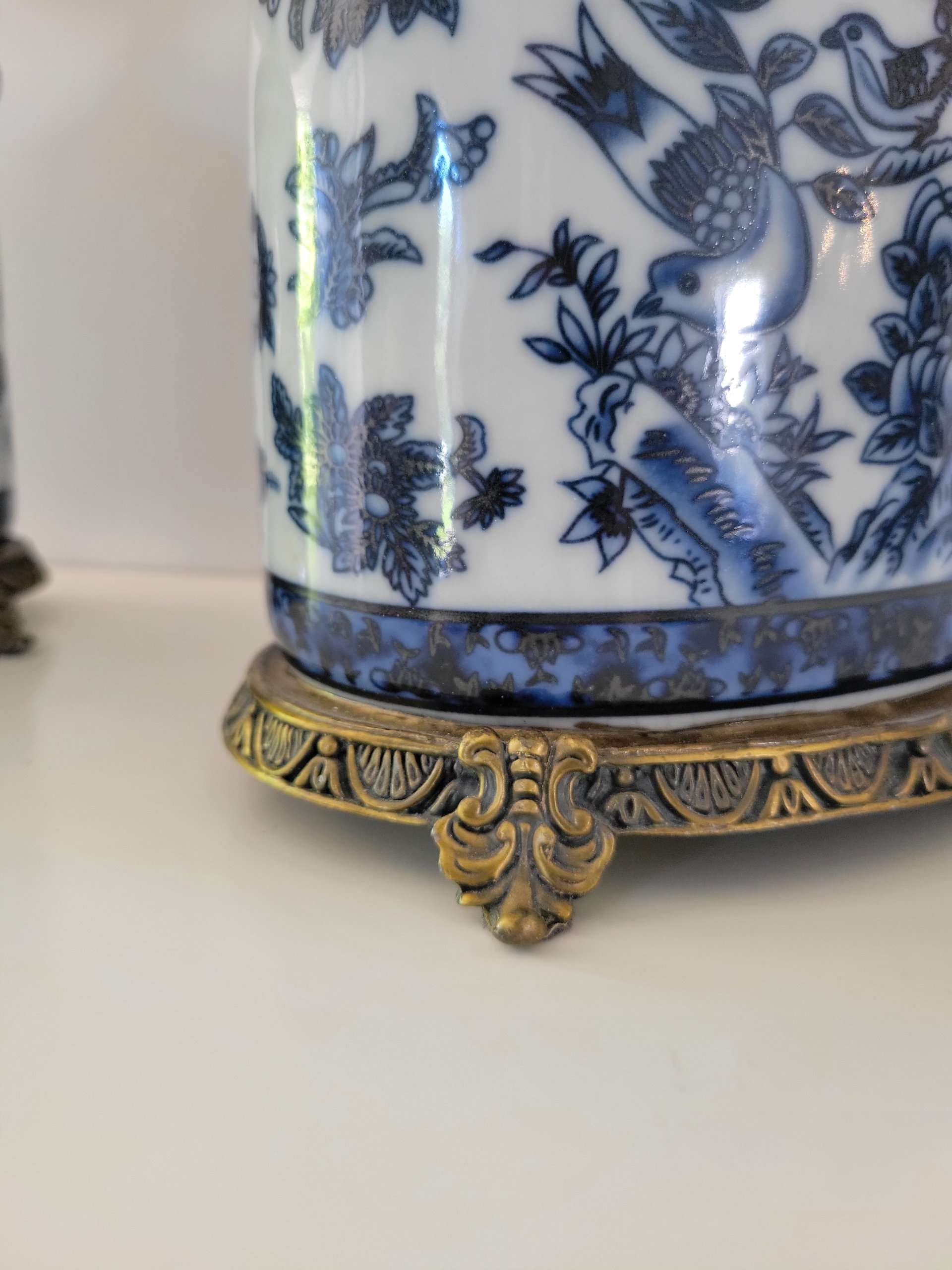 Pair of Vintage Blue & White Chinoiserie Porcelain Table Lamps — view 4