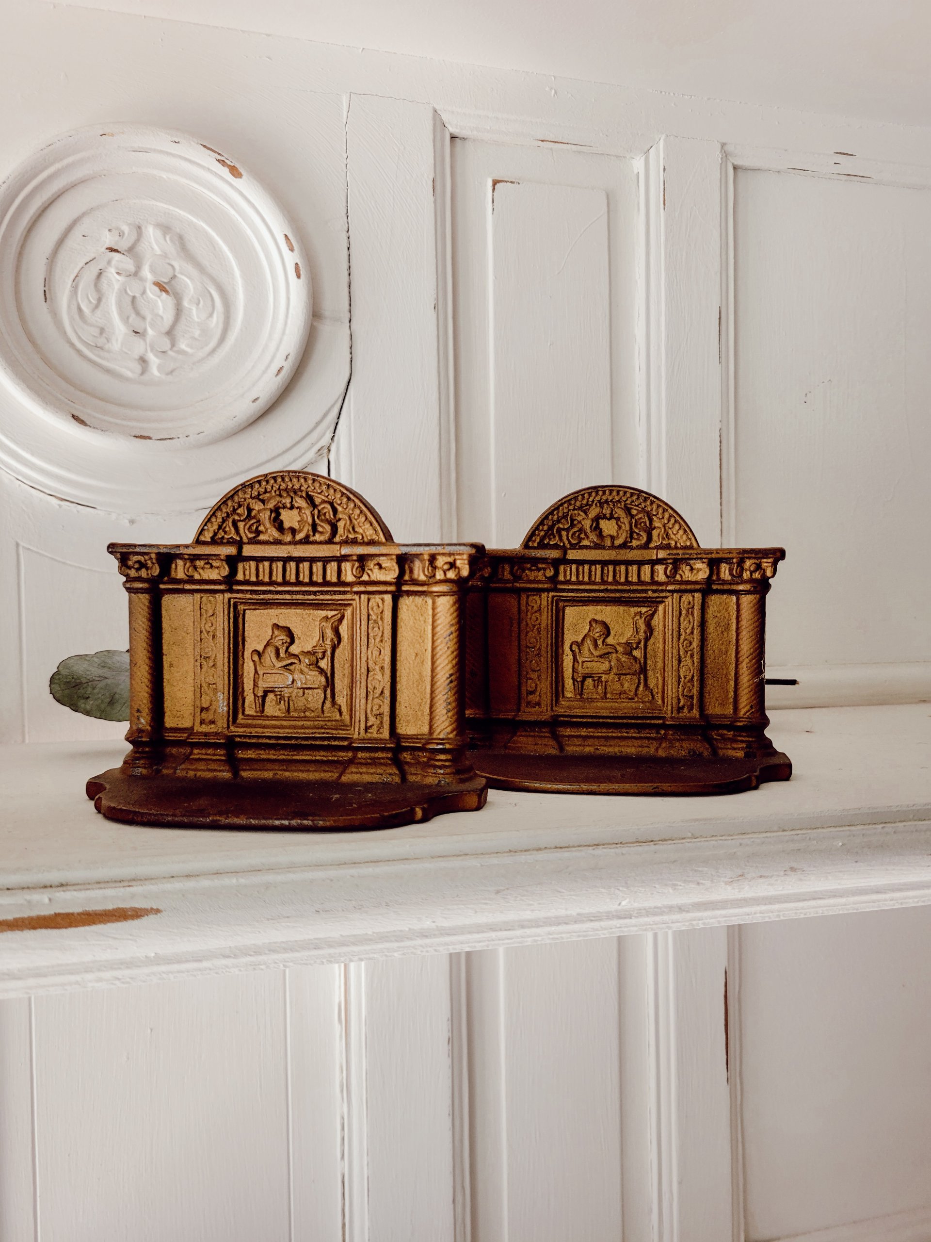 Vintage Hubley Cast Iron Bookends — view 2