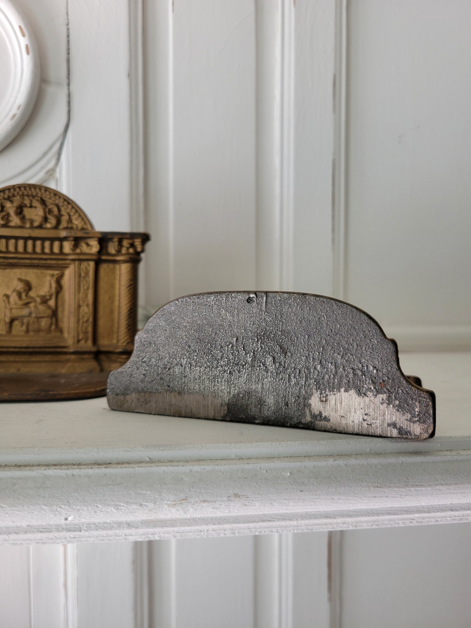 Vintage Hubley Cast Iron Bookends — view 4